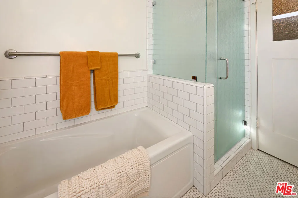 502 N Gardner Street, Los Angeles, California 90036 home-pic-53